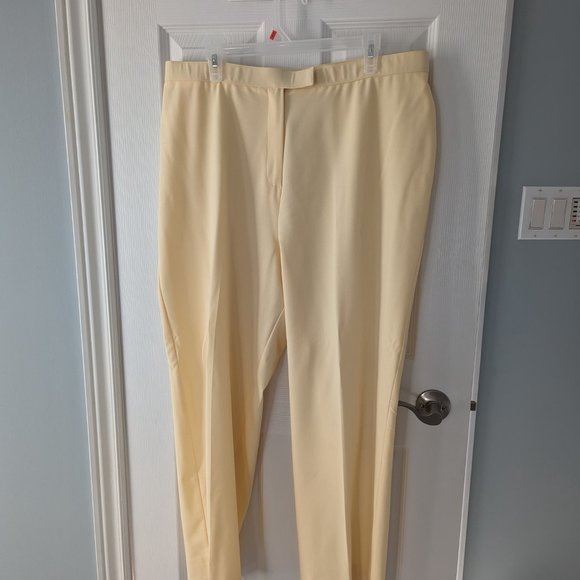 Suit 3 piece - Picture 2 of 5